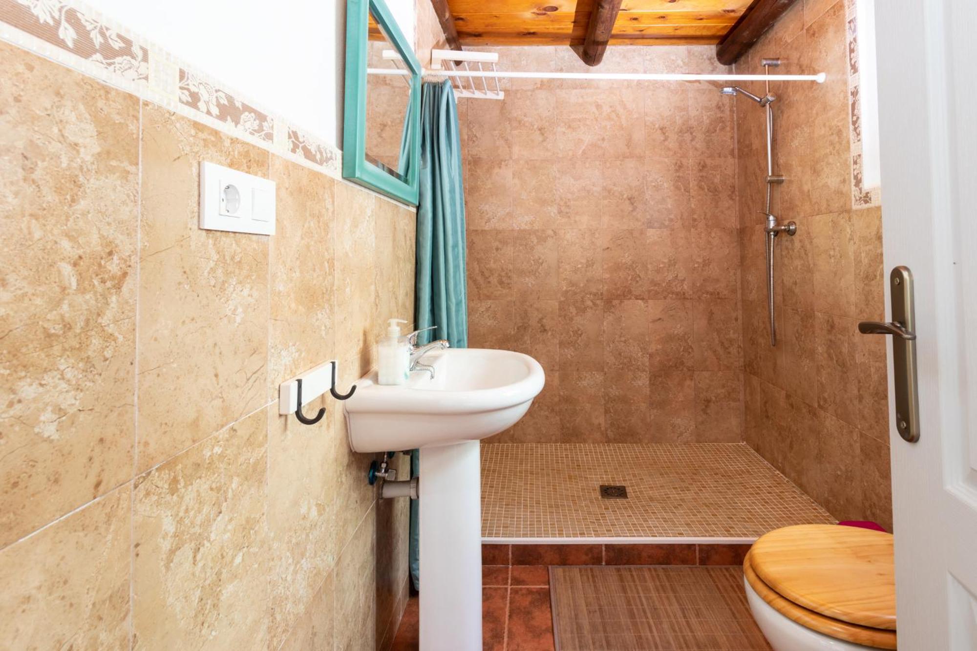 Gasthaus Karma House Casares Exterior foto